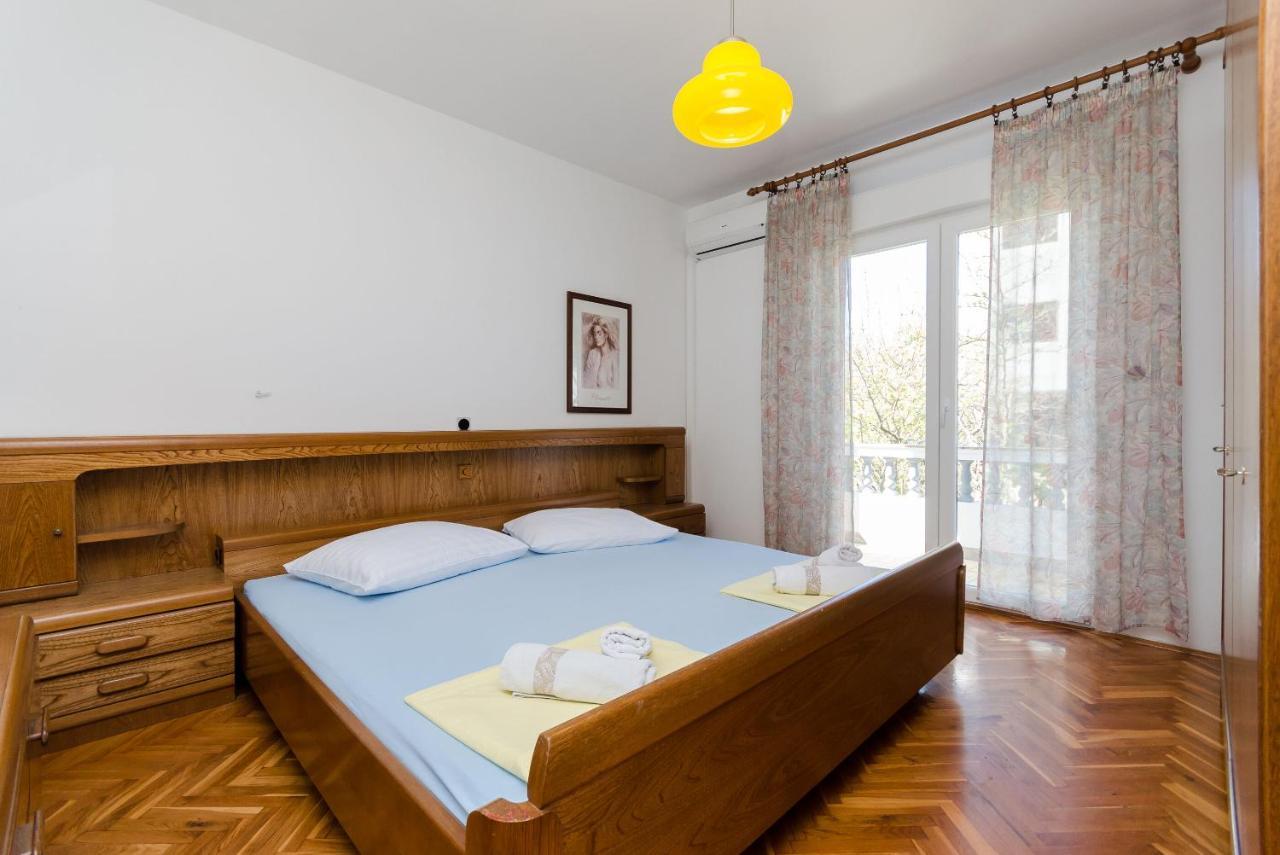 Apartments Slavica R Banjol Екстериор снимка
