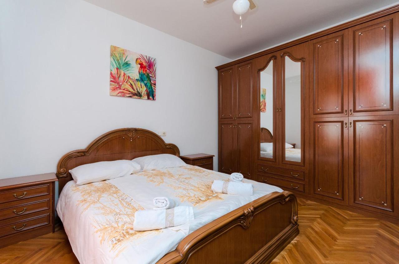Apartments Slavica R Banjol Екстериор снимка