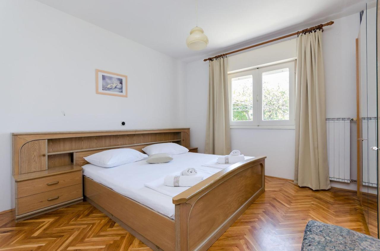 Apartments Slavica R Banjol Екстериор снимка