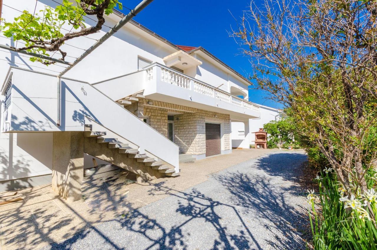 Apartments Slavica R Banjol Екстериор снимка