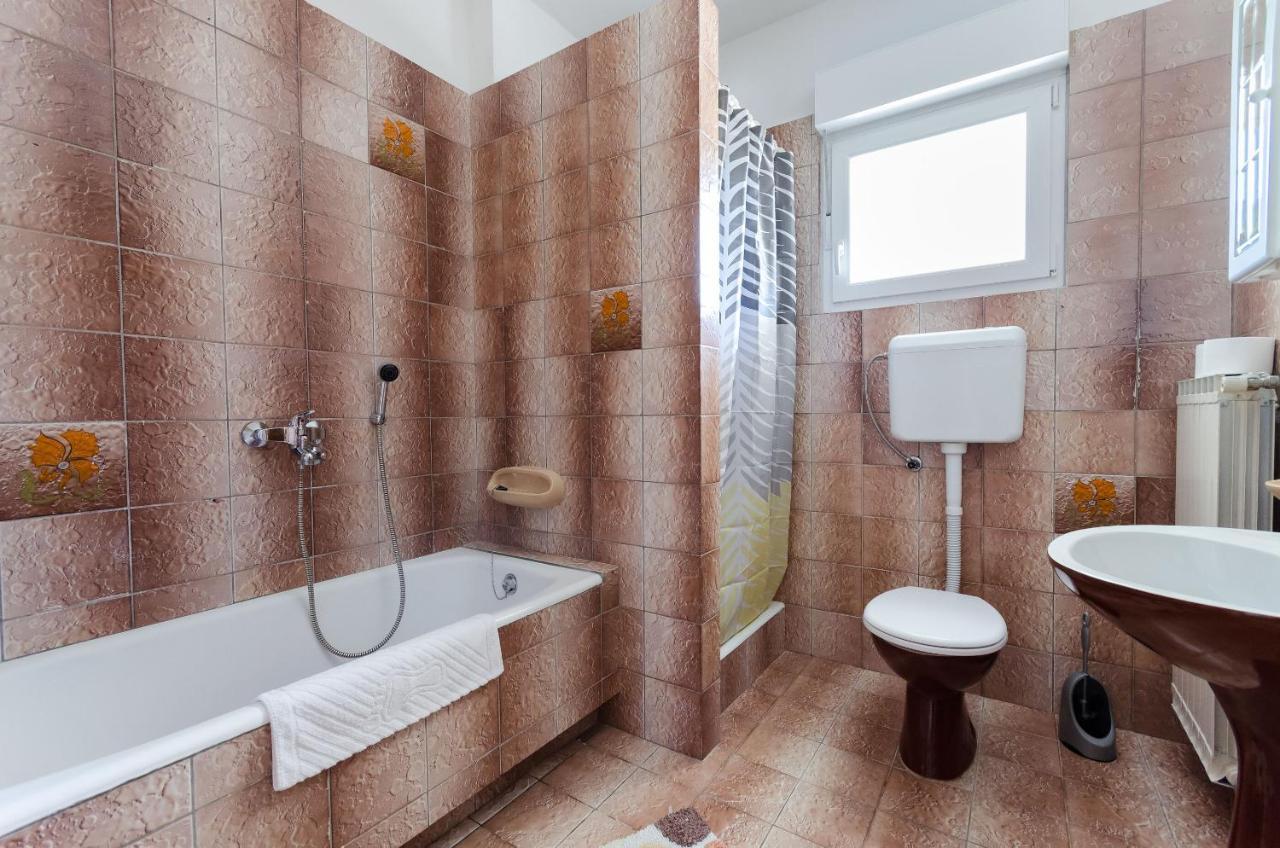 Apartments Slavica R Banjol Екстериор снимка