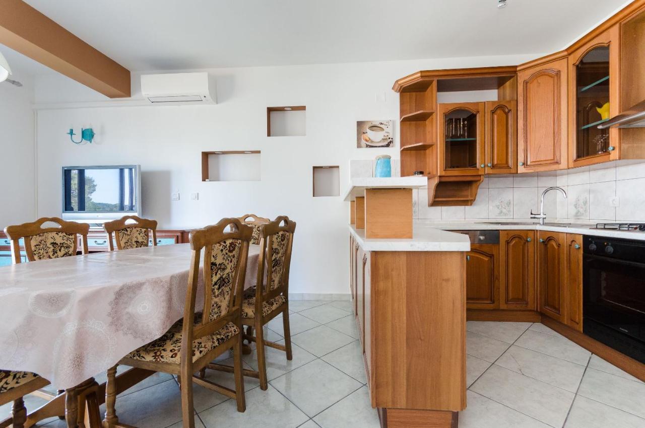 Apartments Slavica R Banjol Екстериор снимка