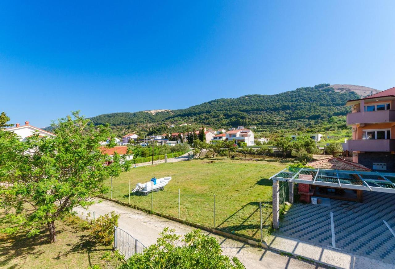 Apartments Slavica R Banjol Екстериор снимка