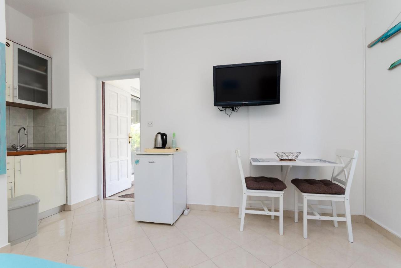 Apartments Slavica R Banjol Екстериор снимка